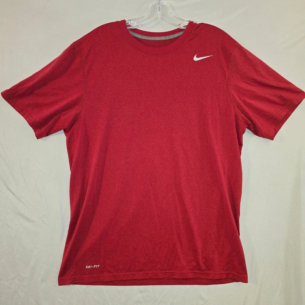 Nike Dri-FIT T-Shirt Large Men Red Short Sleeve Athletic Swoosh Logo Training
